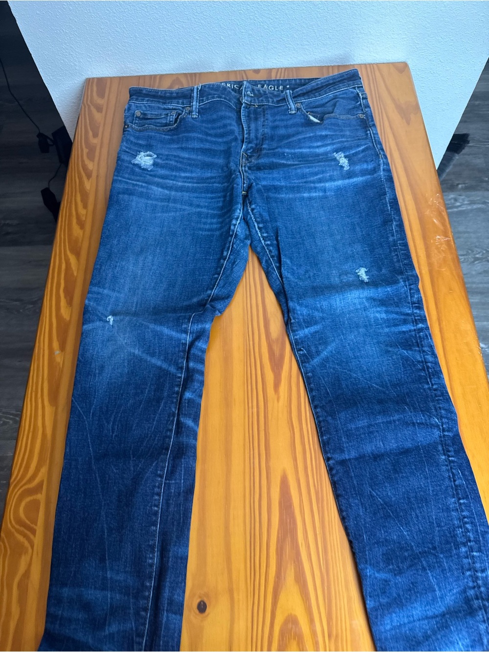 American EagleDark Blue Mens Distressed Jeans size 36 x 32